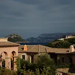 Perlacea *